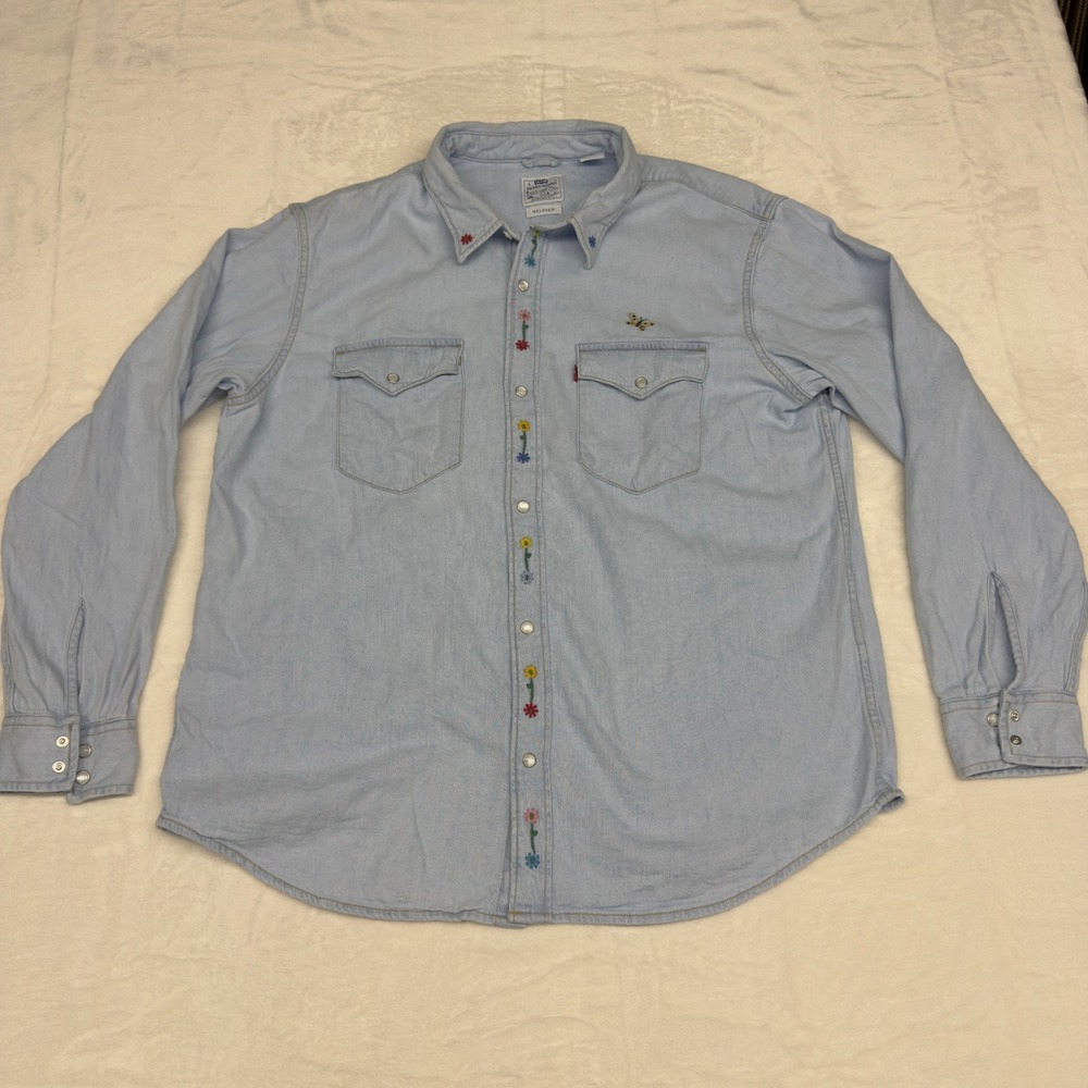 Levis Relaxed Western Denim Shirt Light Wash Embroidered Floral Butterfly Large